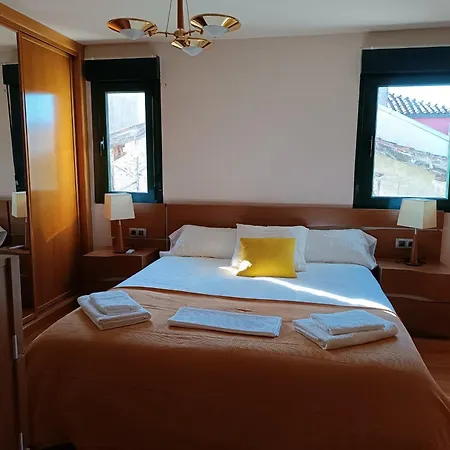 Atico Duplex En Plaza De Trascorrales Apartament